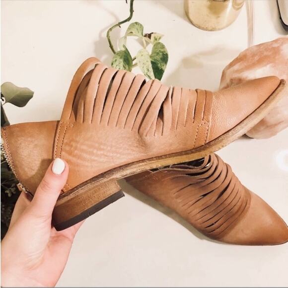 FP FREE PEOPLE Brown Tan Lost Valley Ankle Strap Booties Boots Shoes Zip 38 7.5 - Picture 10 of 12